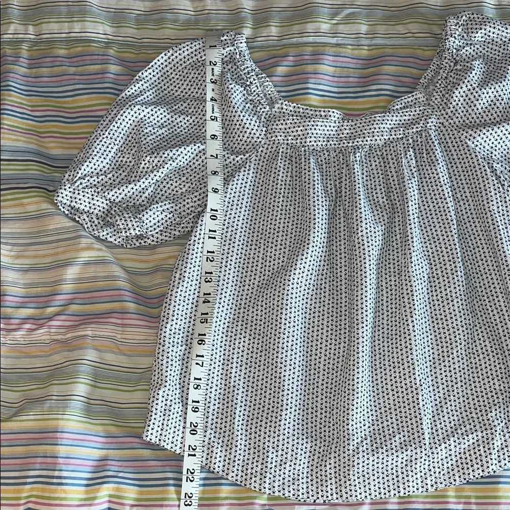 LOFT White and Blue Patterned Puff Sleeve Square neck Peasant‎ Blouse M